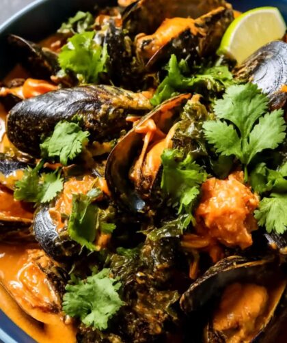 Bobby Flay Thai Red Curry Mussels